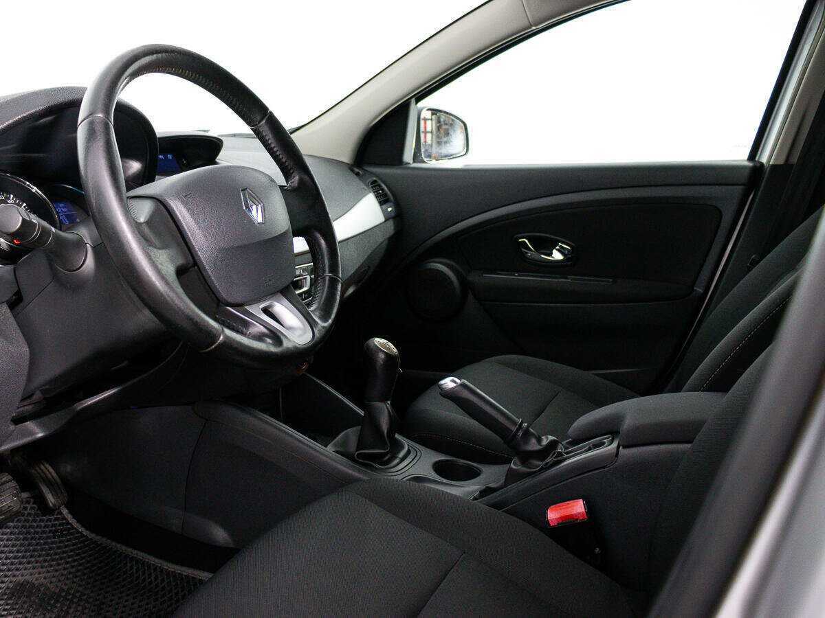Купить Renault Megane с пробегом. Фото: #9