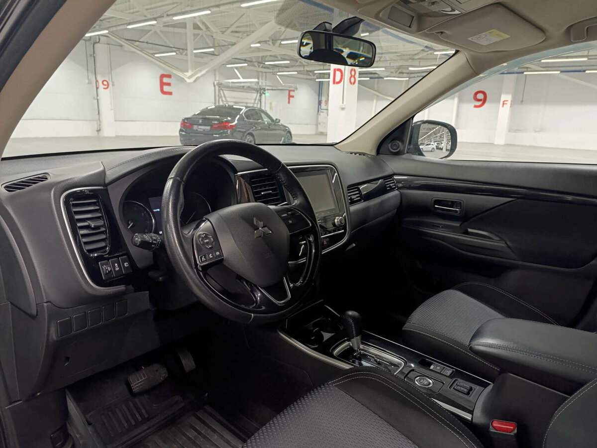 Купить Mitsubishi Outlander с пробегом. Фото: #15