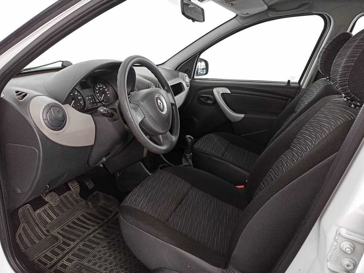 Купить Renault Sandero с пробегом. Фото: #12