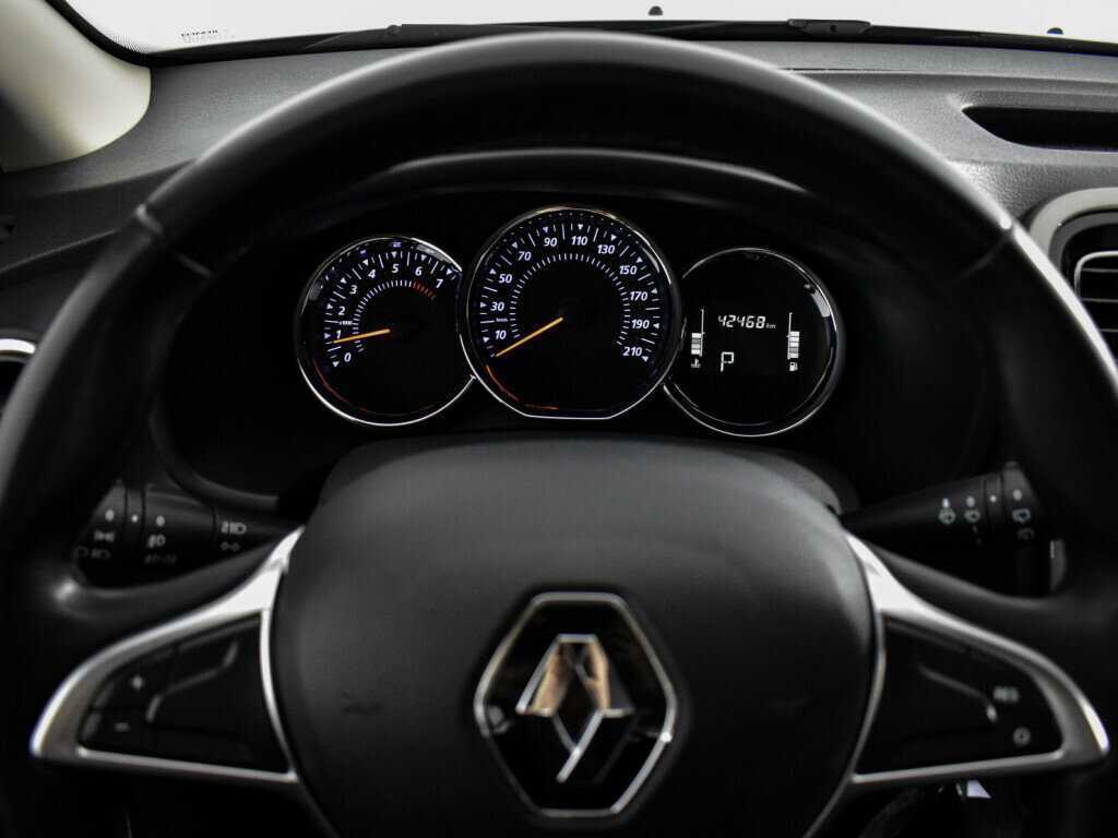Купить Renault Sandero с пробегом. Фото: #14