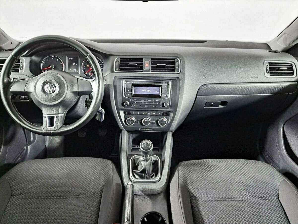 Купить Volkswagen Jetta с пробегом. Фото: #9
