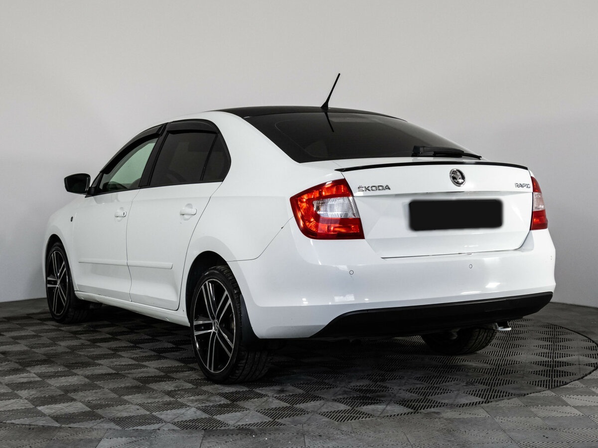 Купить Skoda Rapid с пробегом. Фото: #5
