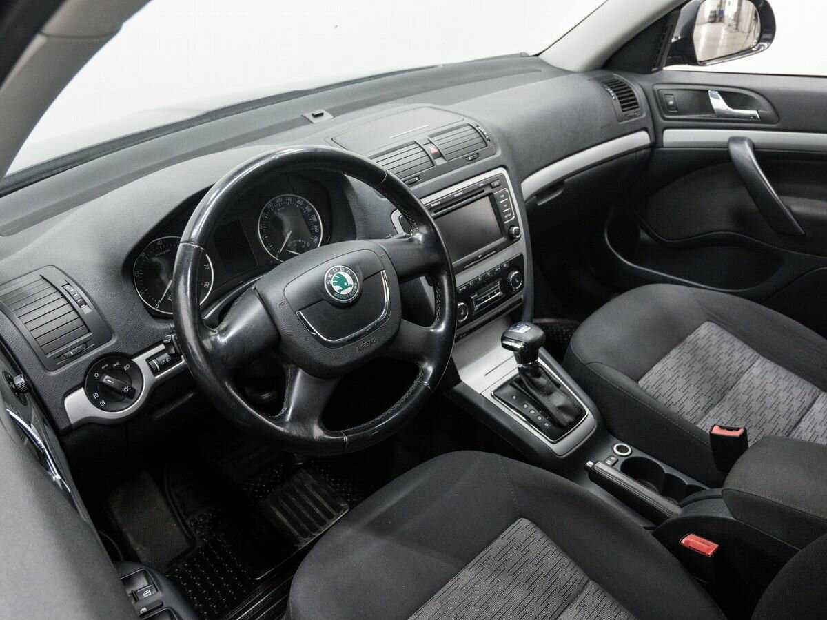 Купить Skoda Octavia с пробегом. Фото: #11