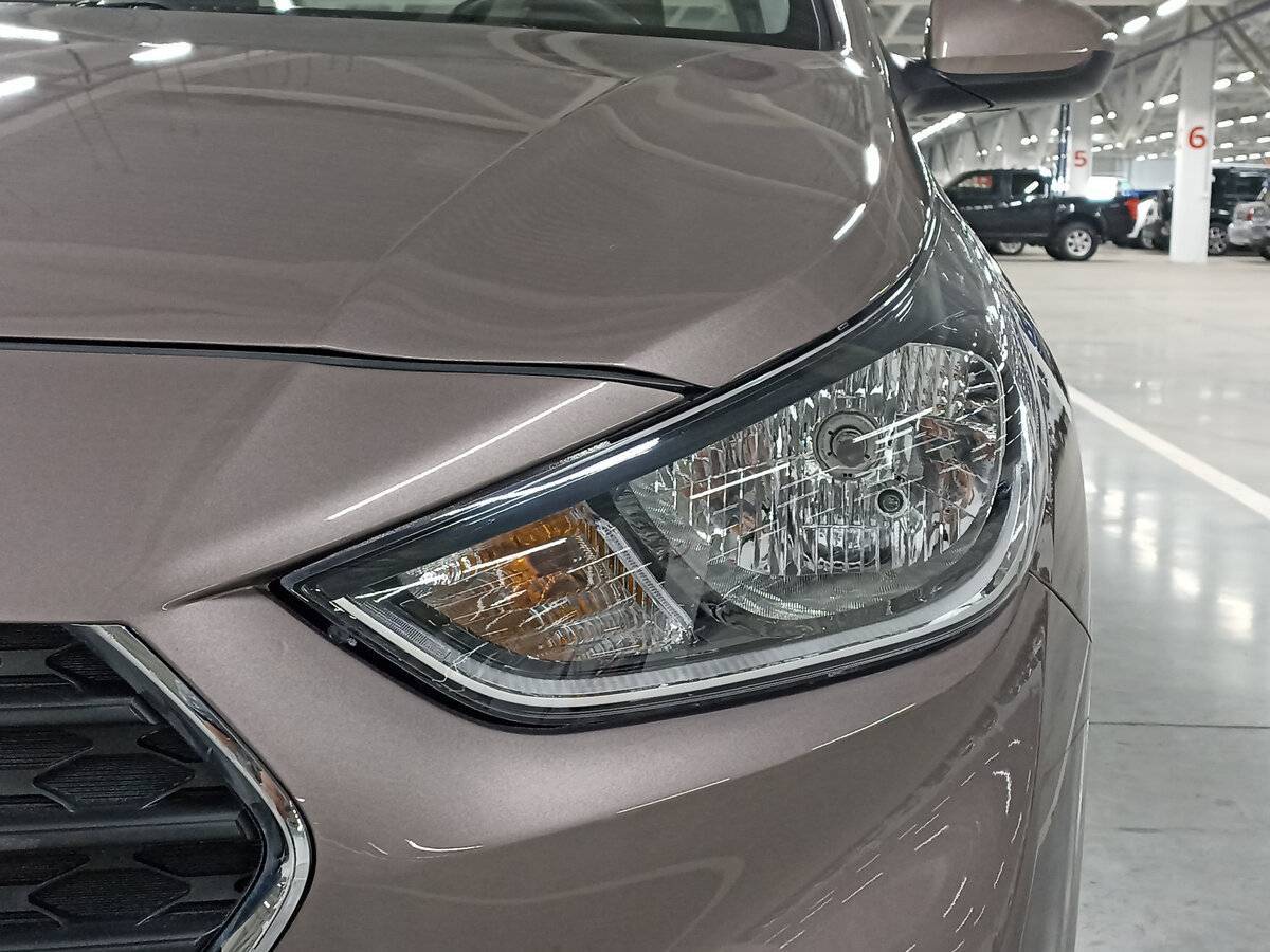 Купить Hyundai Solaris с пробегом. Фото: #16
