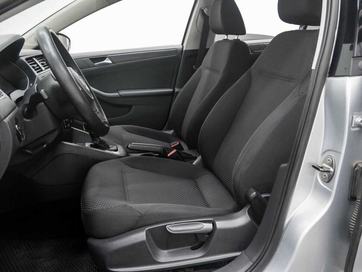 Купить Volkswagen Jetta с пробегом. Фото: #13