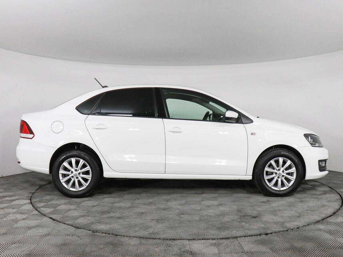 Купить Volkswagen Polo с пробегом. Фото: #3