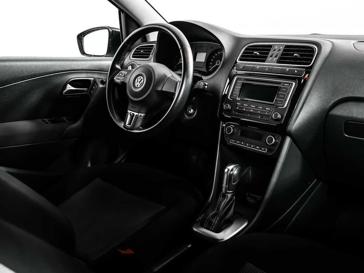 Купить Volkswagen Polo с пробегом. Фото: #8