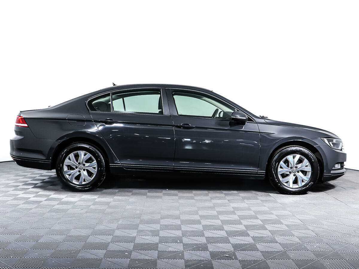 Купить Volkswagen Passat с пробегом. Фото: #3