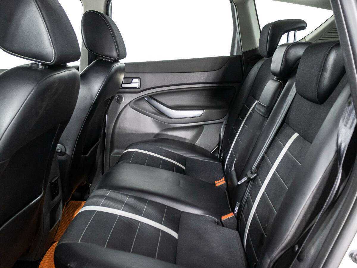 Купить Ford Kuga с пробегом. Фото: #9