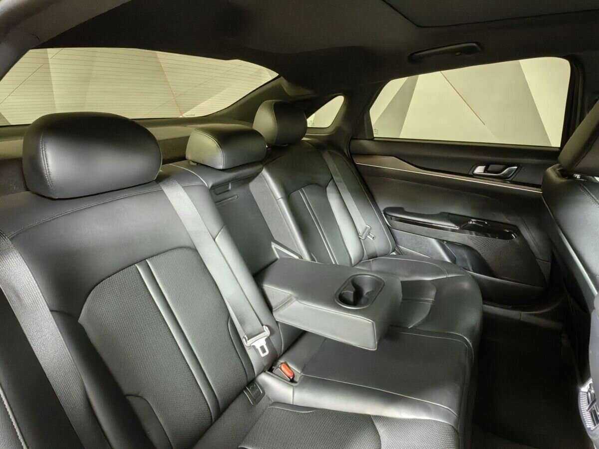 Купить Kia K5 с пробегом. Фото: #12