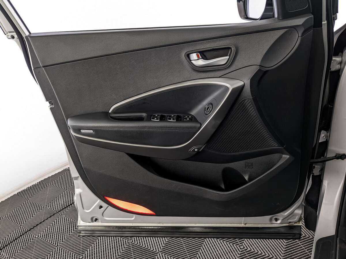 Купить Hyundai Santa Fe с пробегом. Фото: #14