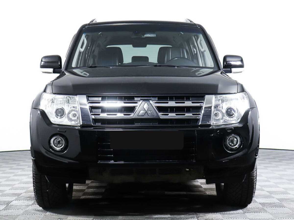 Купить Mitsubishi Pajero с пробегом. Посмотреть фото