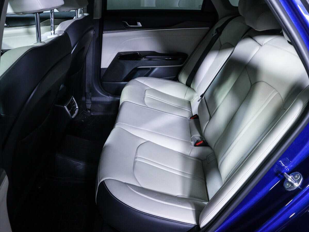 Купить Kia K5 с пробегом. Фото: #7