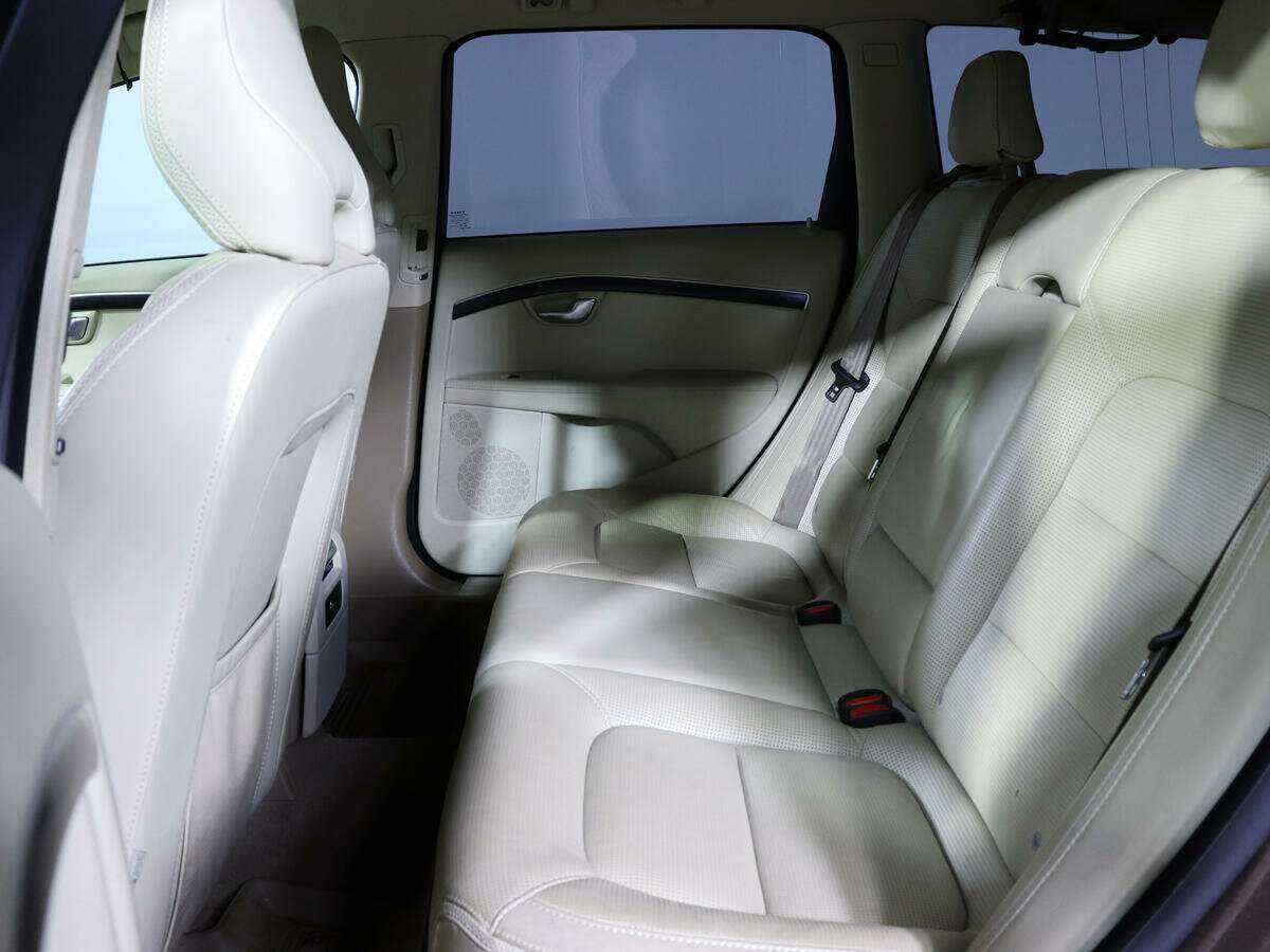 Купить Volvo XC70 с пробегом. Фото: #6