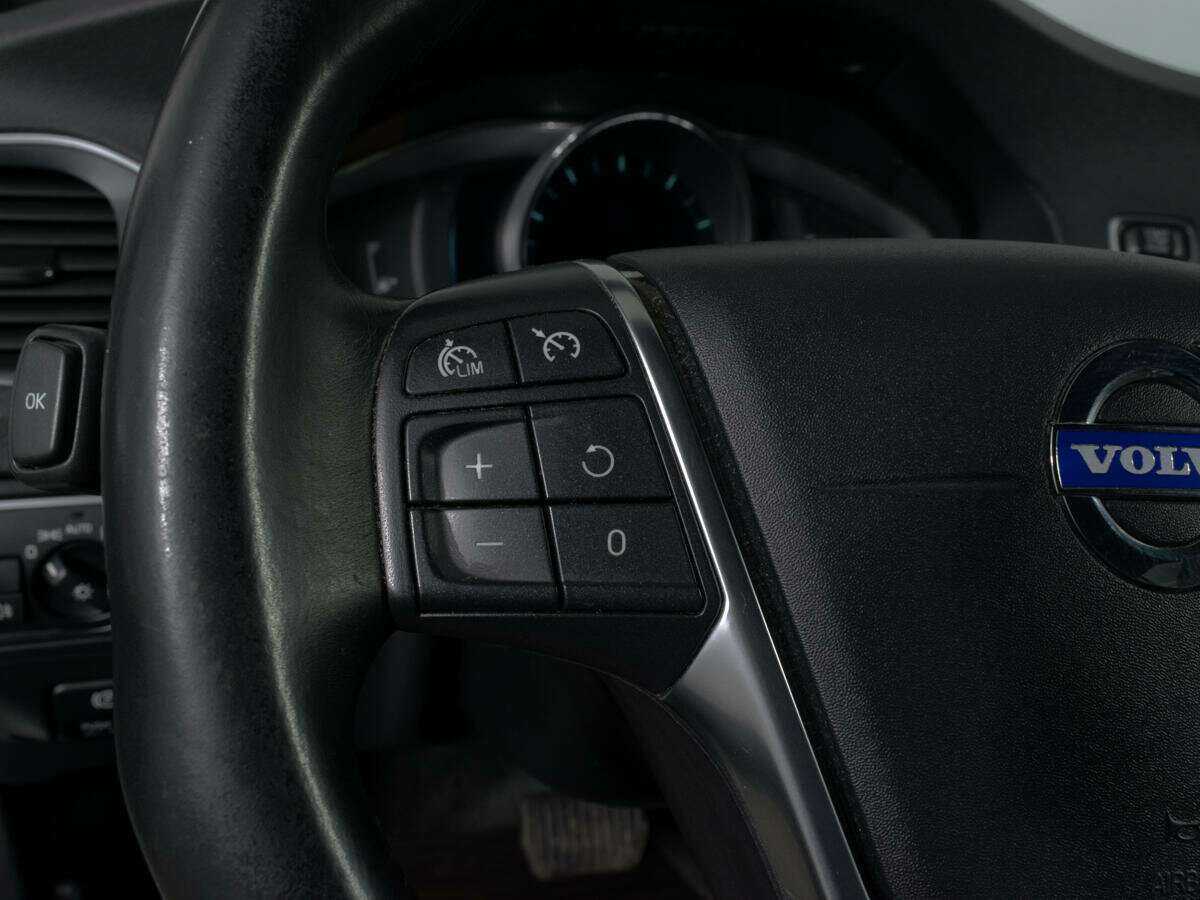 Купить Volvo S60 с пробегом. Фото: #14