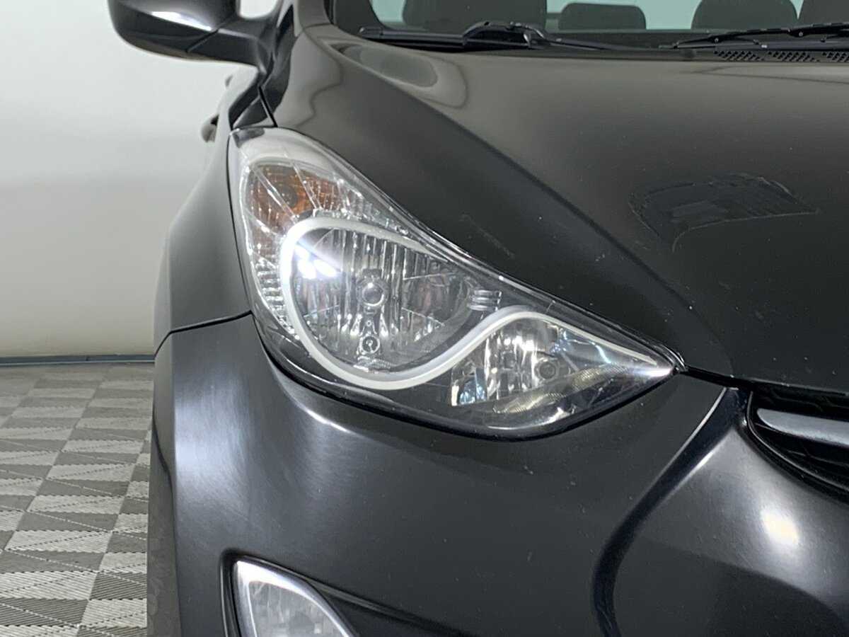 Купить Hyundai Elantra с пробегом. Фото: #9