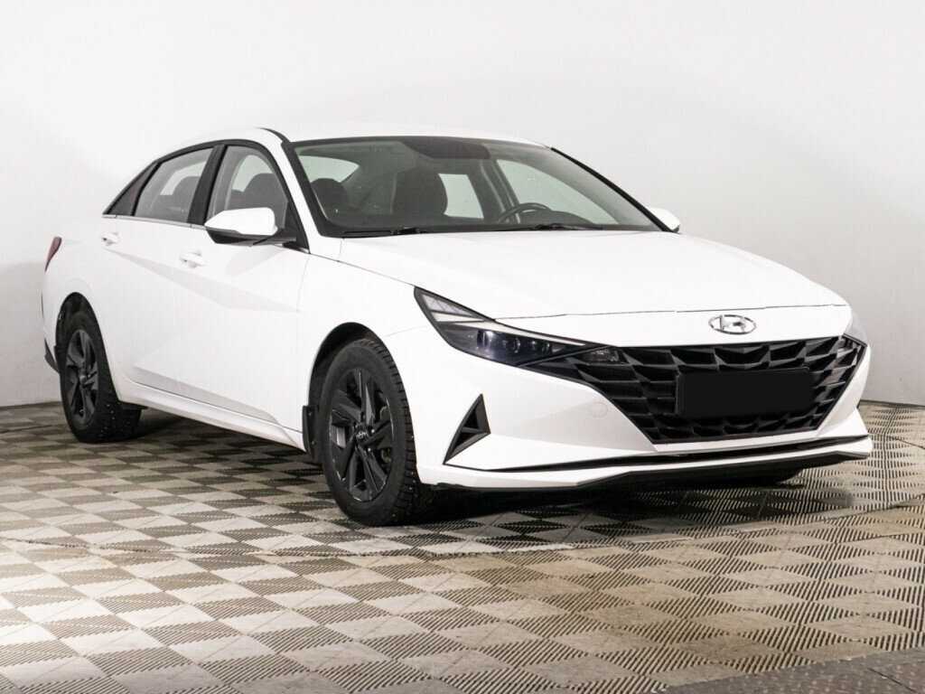Купить Hyundai Elantra с пробегом. Фото: #2