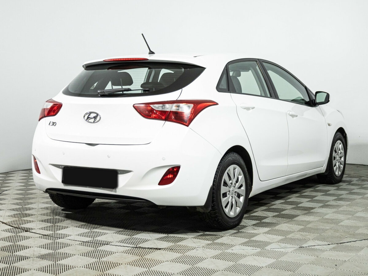 Купить Hyundai i30 с пробегом. Фото: #4