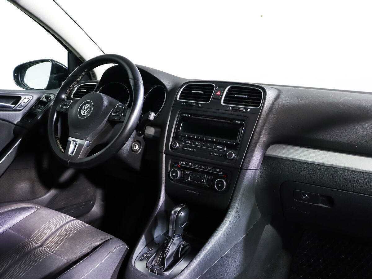 Купить Volkswagen Golf с пробегом. Фото: #6
