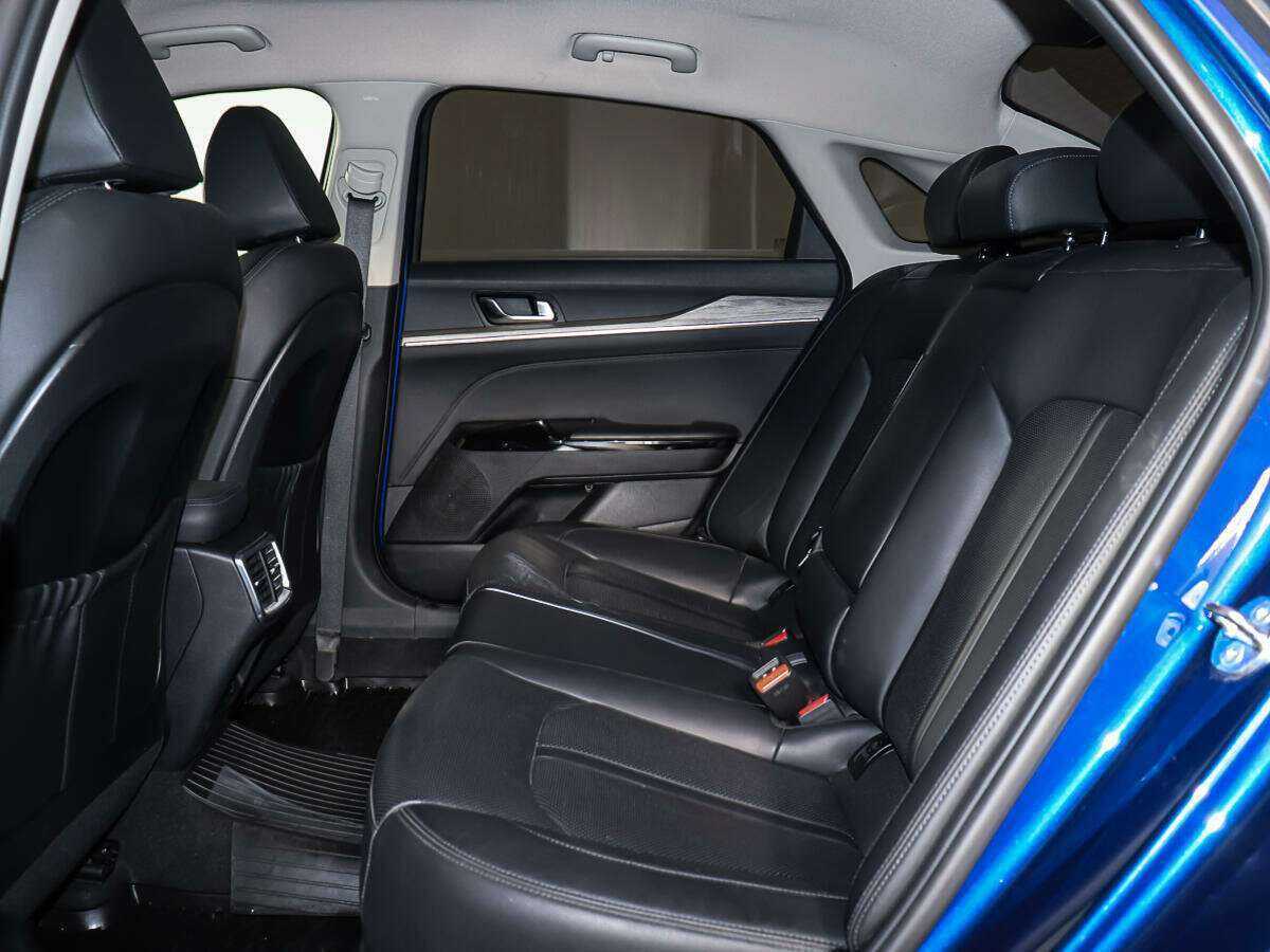 Купить Kia K5 с пробегом. Фото: #10