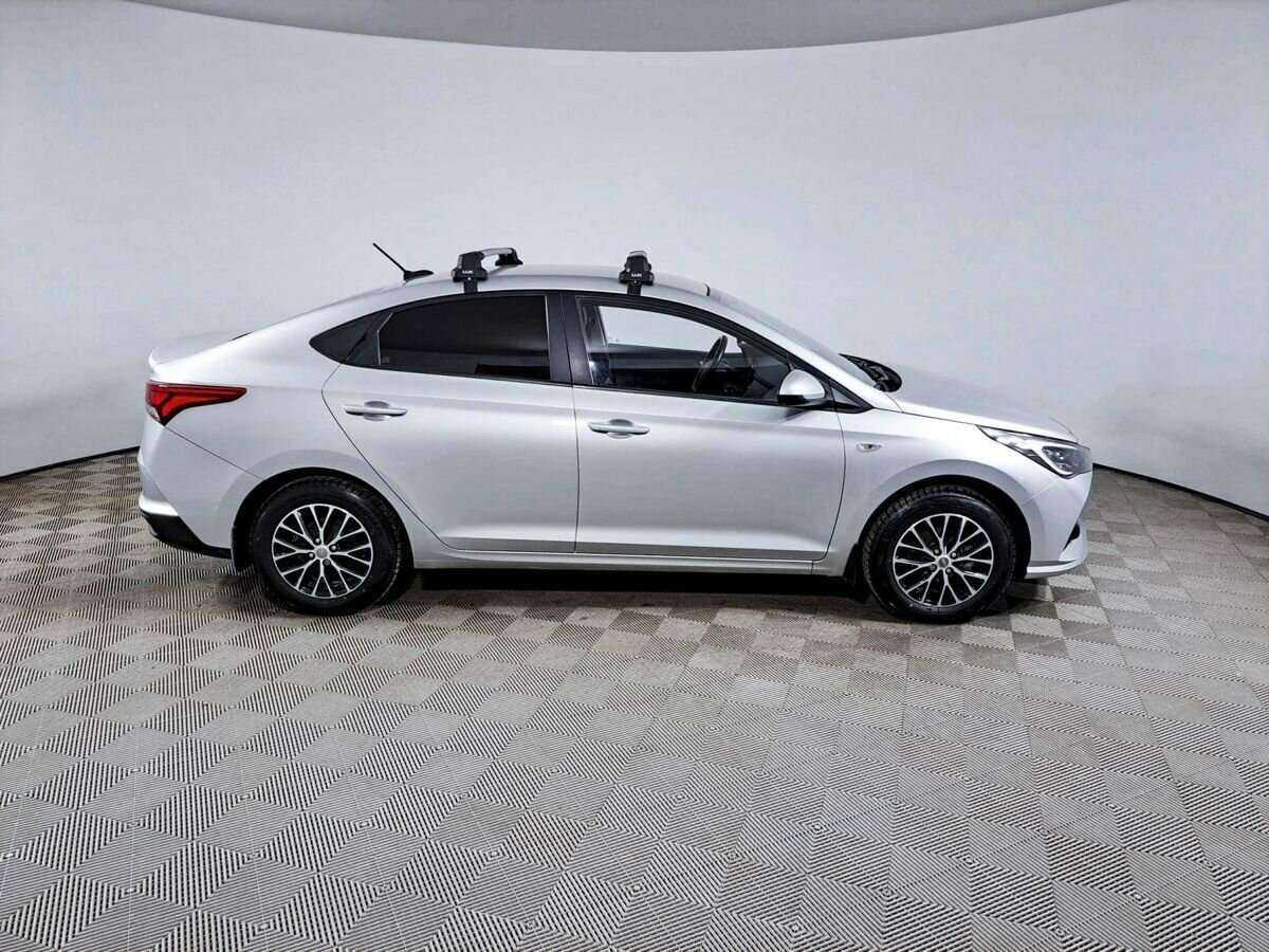 Купить Hyundai Solaris с пробегом. Фото: #3
