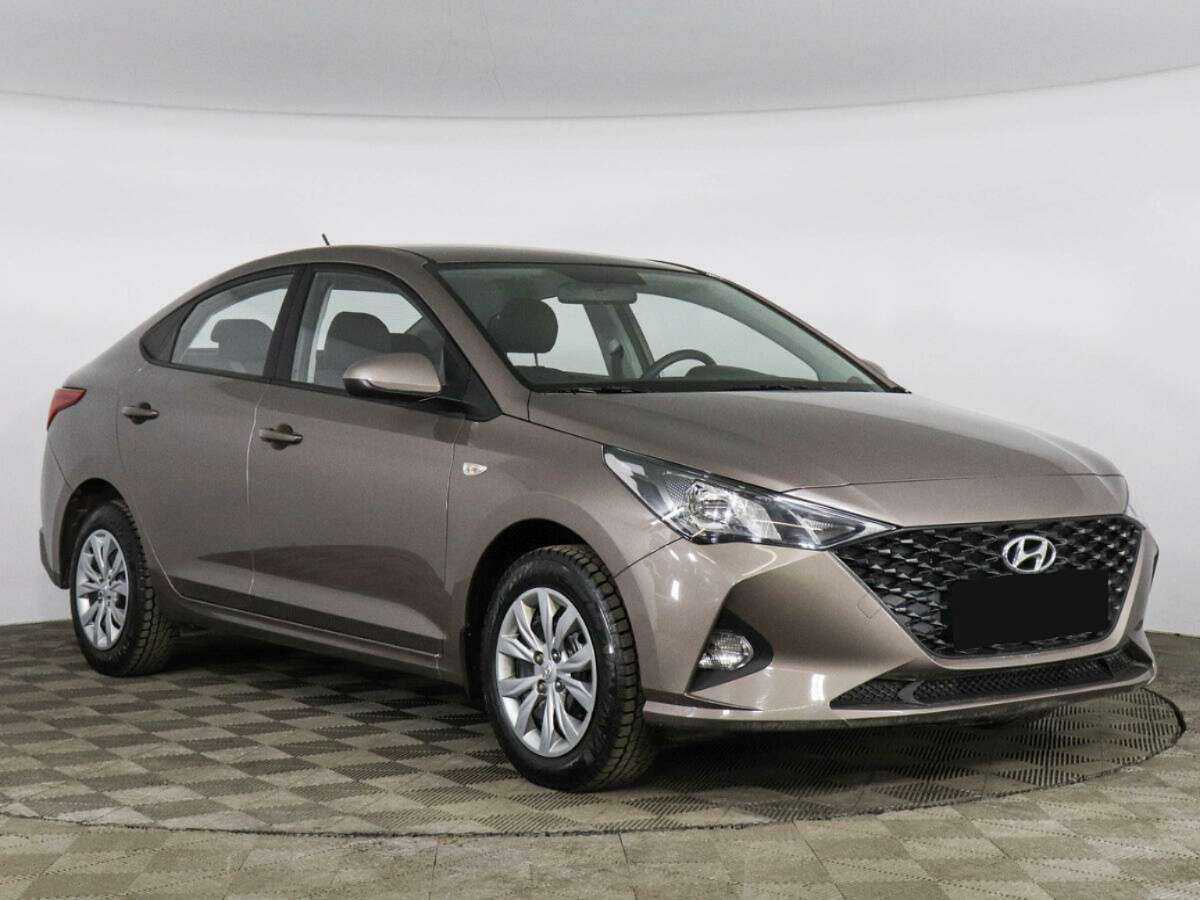 Купить Hyundai Solaris с пробегом. Фото: #2