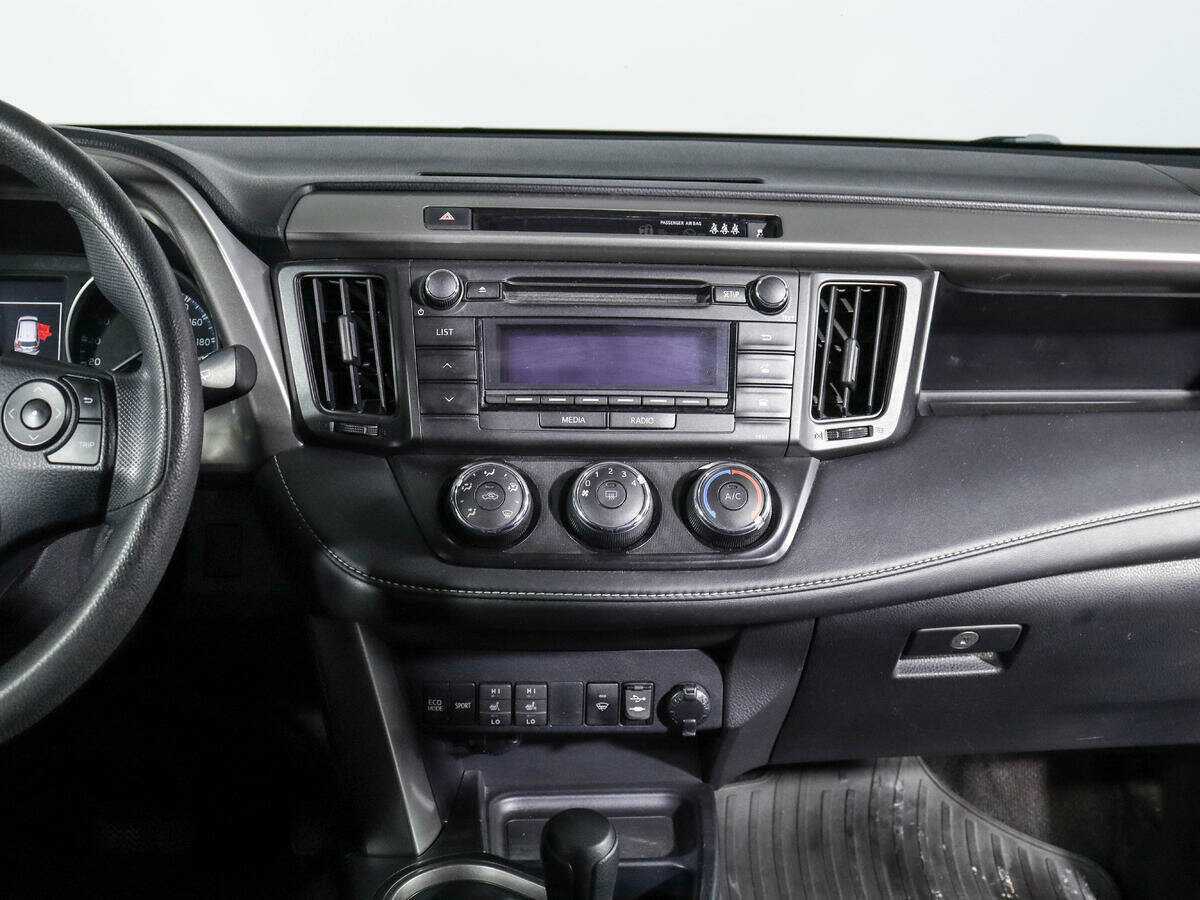 Купить Toyota RAV4 с пробегом. Фото: #12