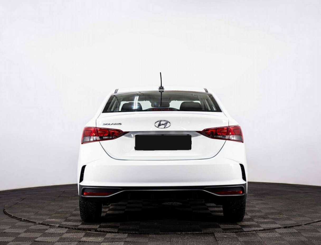 Купить Hyundai Solaris с пробегом. Фото: #4
