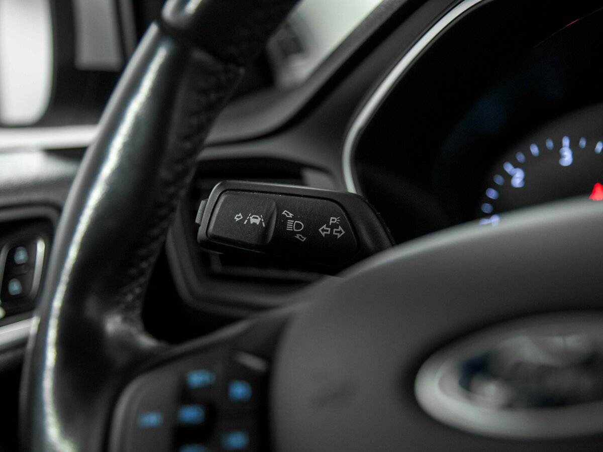 Купить Ford Focus с пробегом. Фото: #7