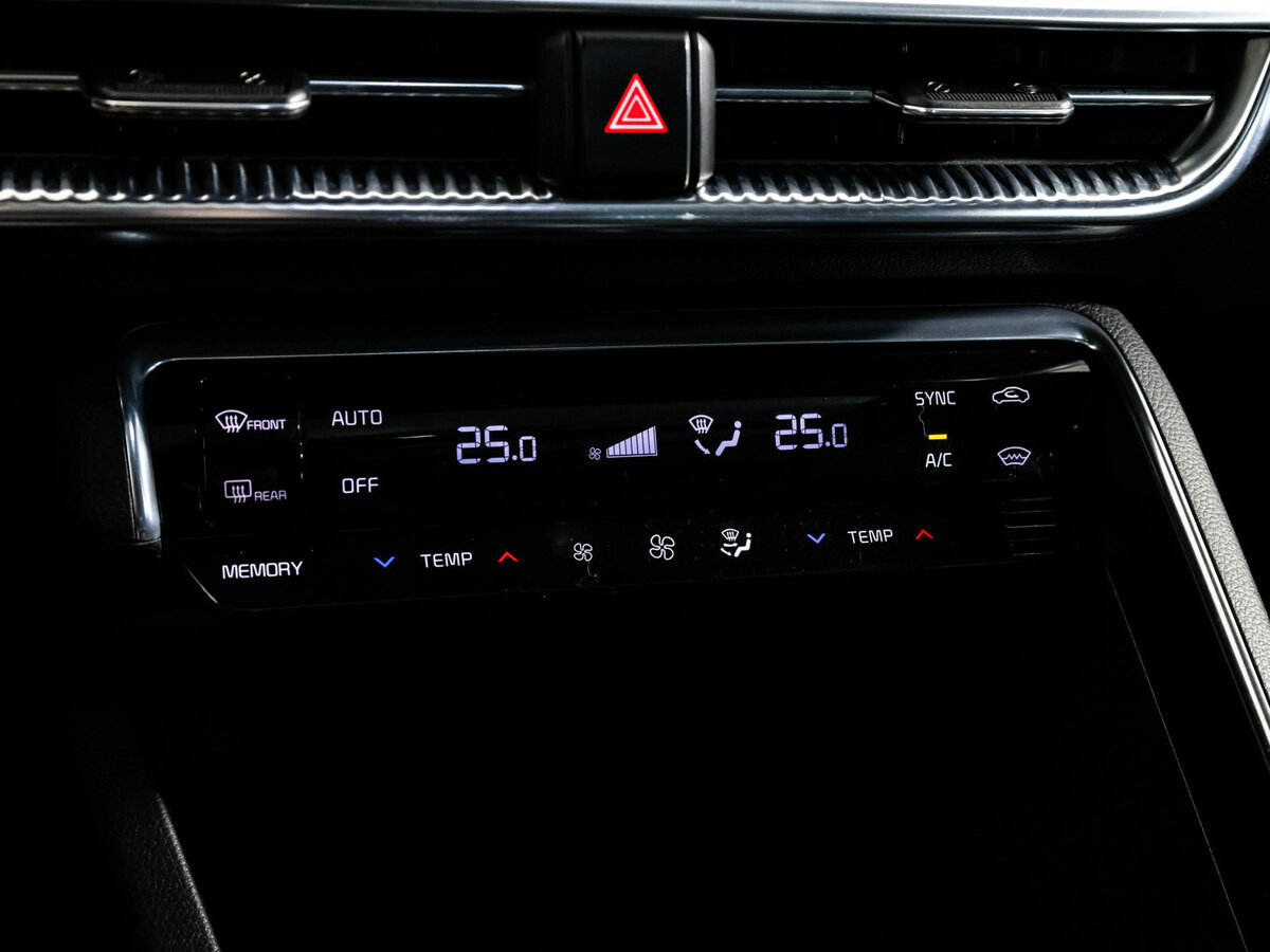 Купить Kia K5 с пробегом. Фото: #13