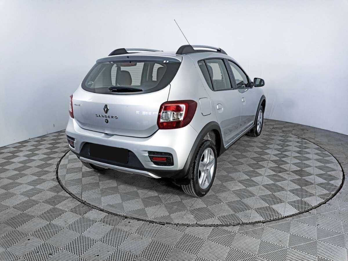 Купить Renault Sandero с пробегом. Фото: #4