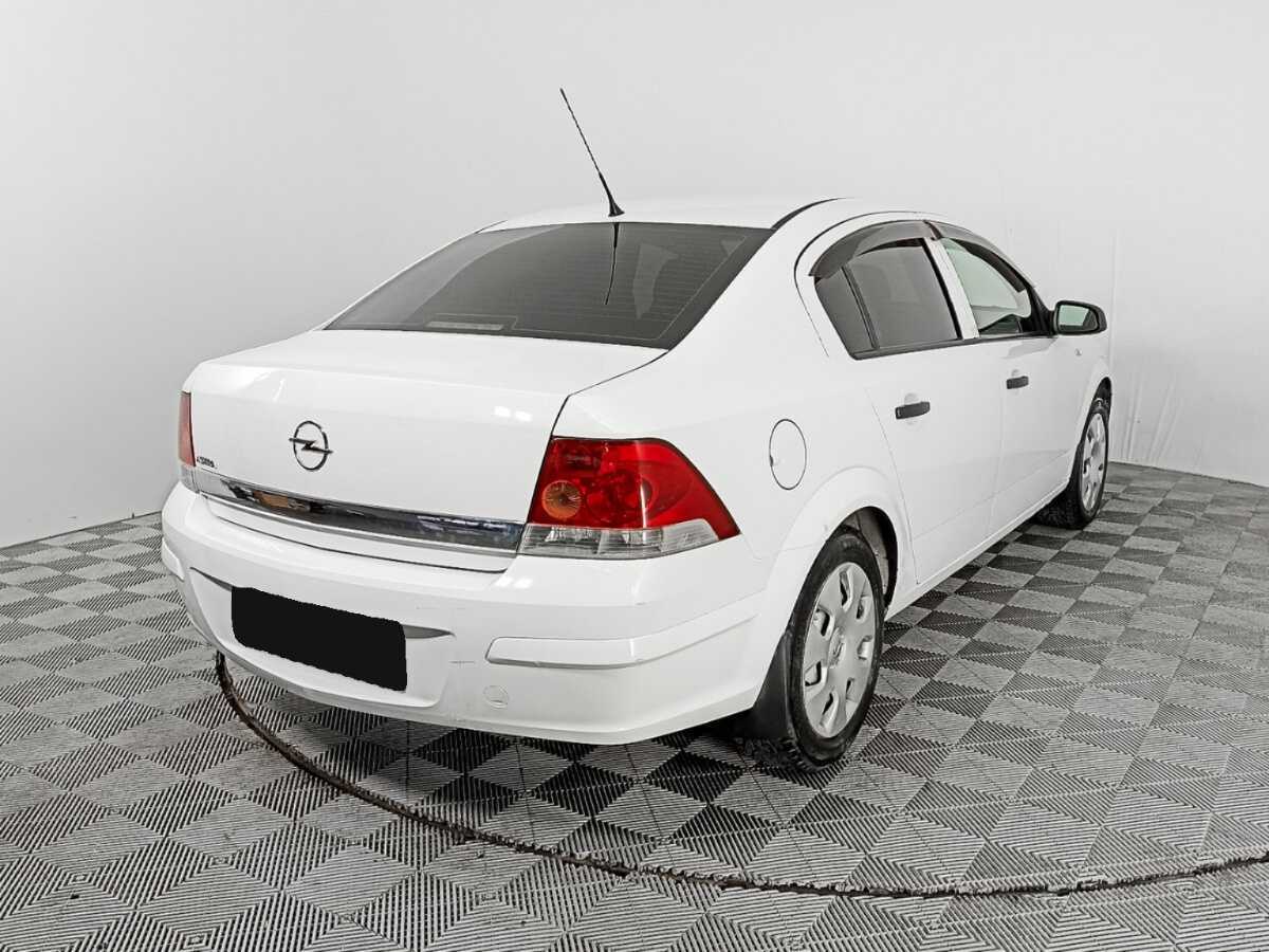 Купить Opel Astra с пробегом. Фото: #4