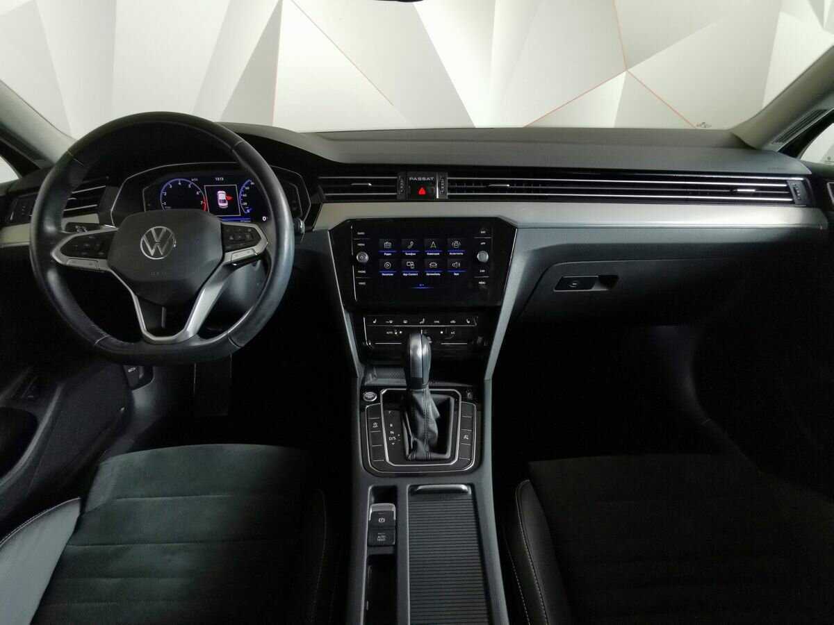 Купить Volkswagen Passat с пробегом. Фото: #8