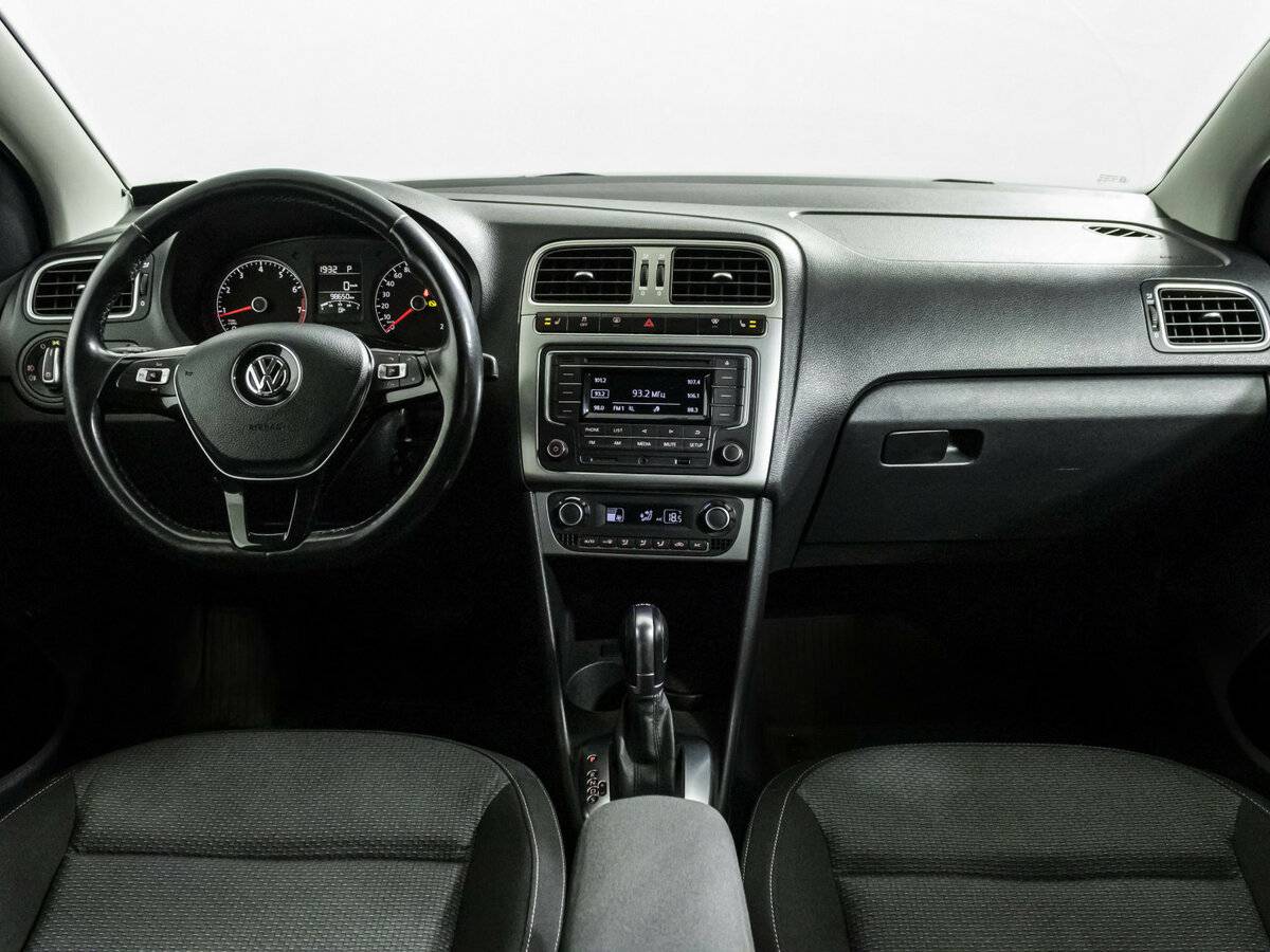 Купить Volkswagen Polo с пробегом. Фото: #10