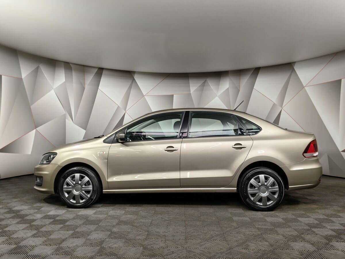 Купить Volkswagen Polo с пробегом. Фото: #4