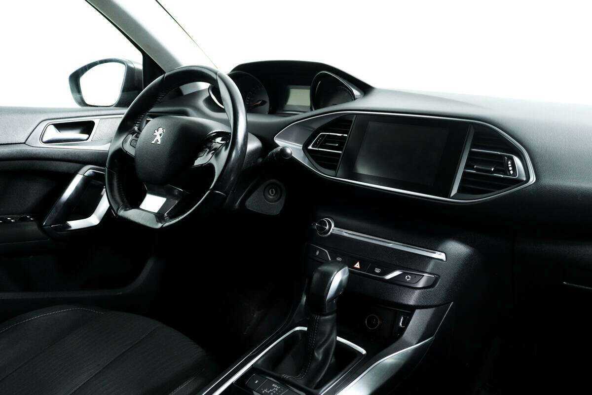 Купить Peugeot 308 с пробегом. Фото: #8