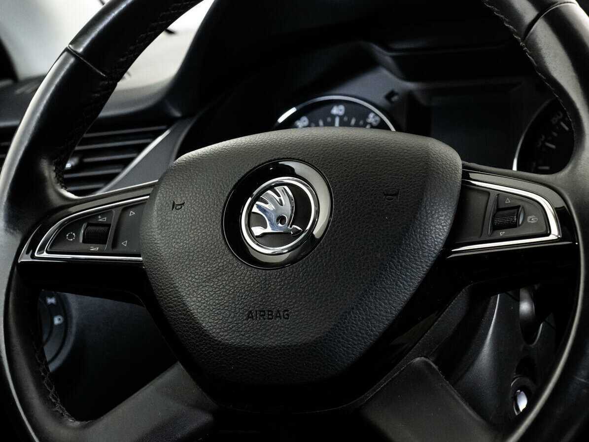 Купить Skoda Octavia с пробегом. Фото: #9