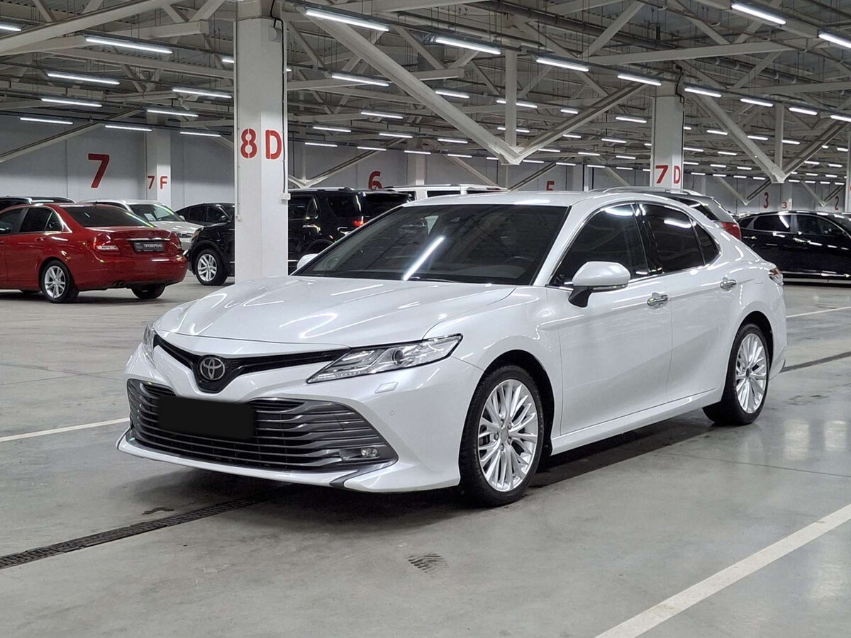 Купить Toyota Camry с пробегом. Посмотреть фото