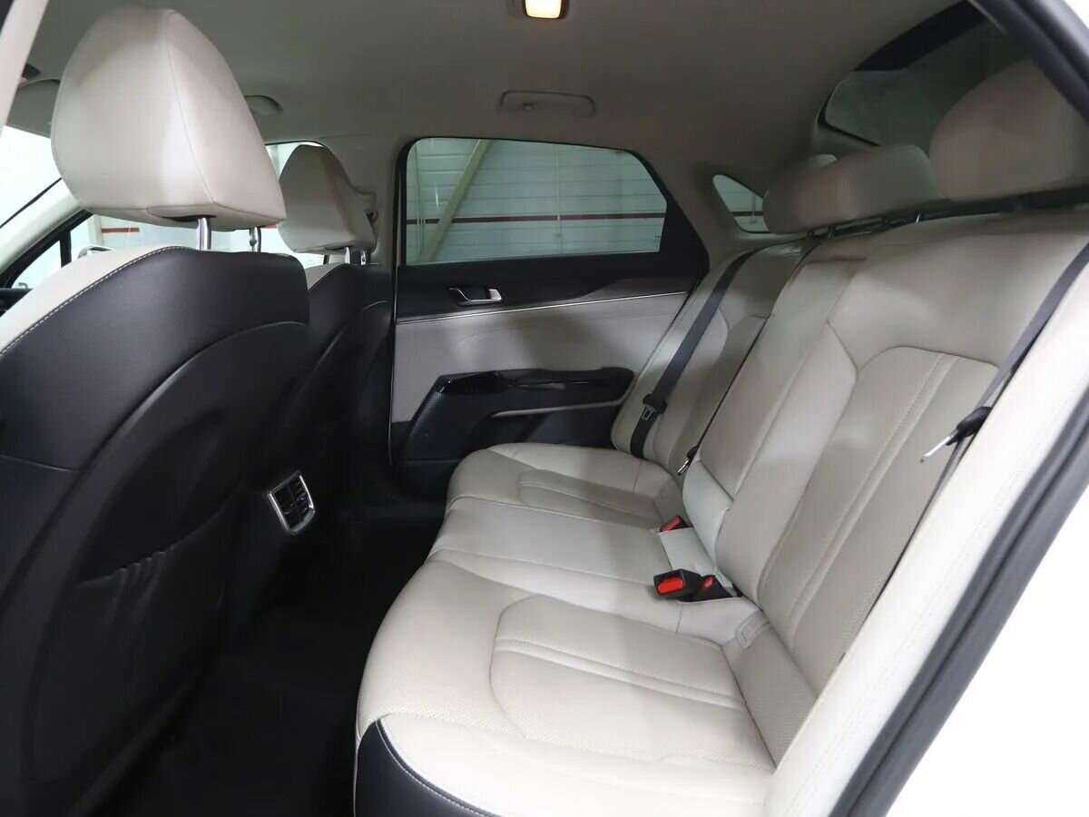 Купить Kia K5 с пробегом. Фото: #8