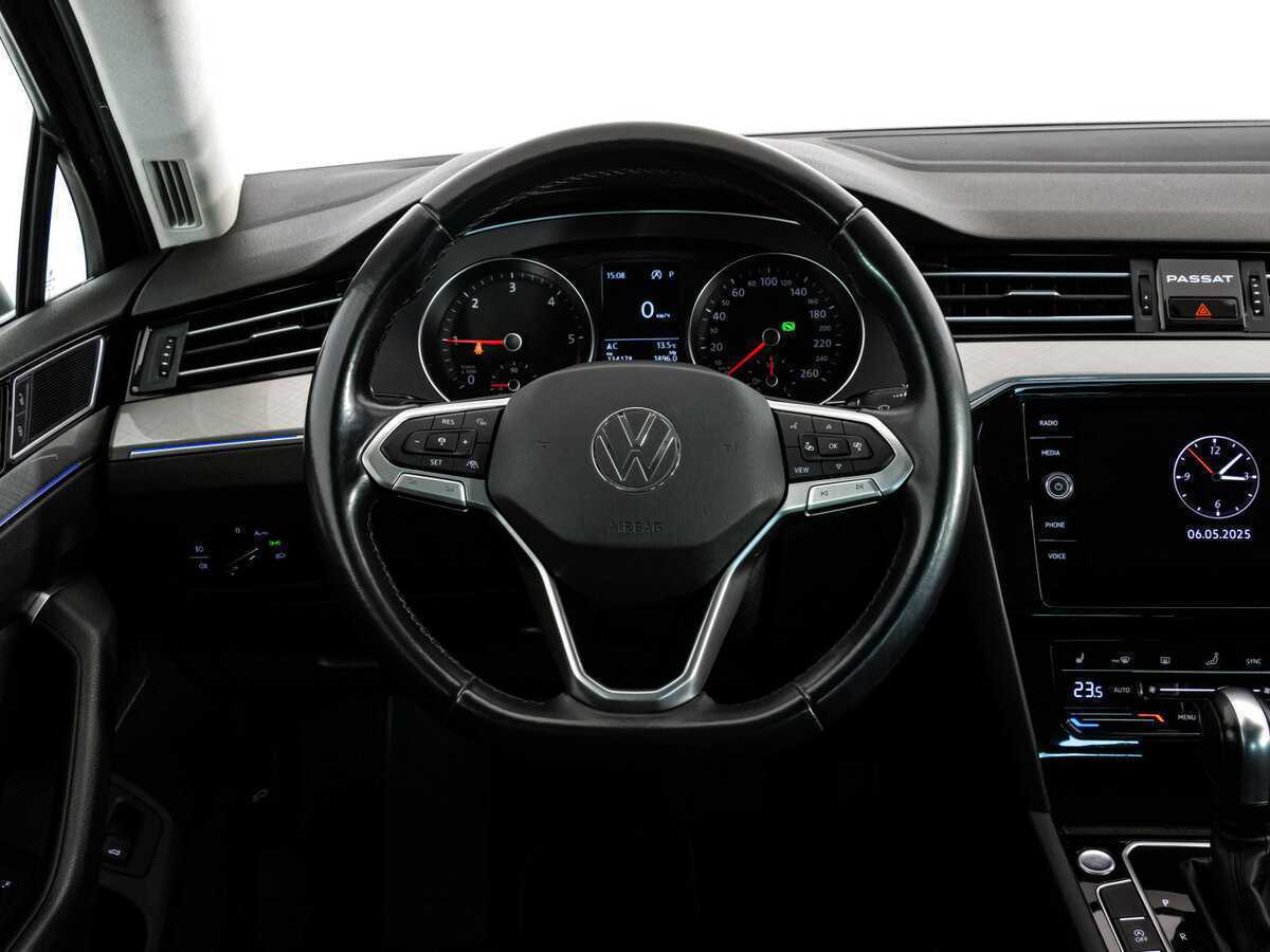 Купить Volkswagen Passat с пробегом. Фото: #10