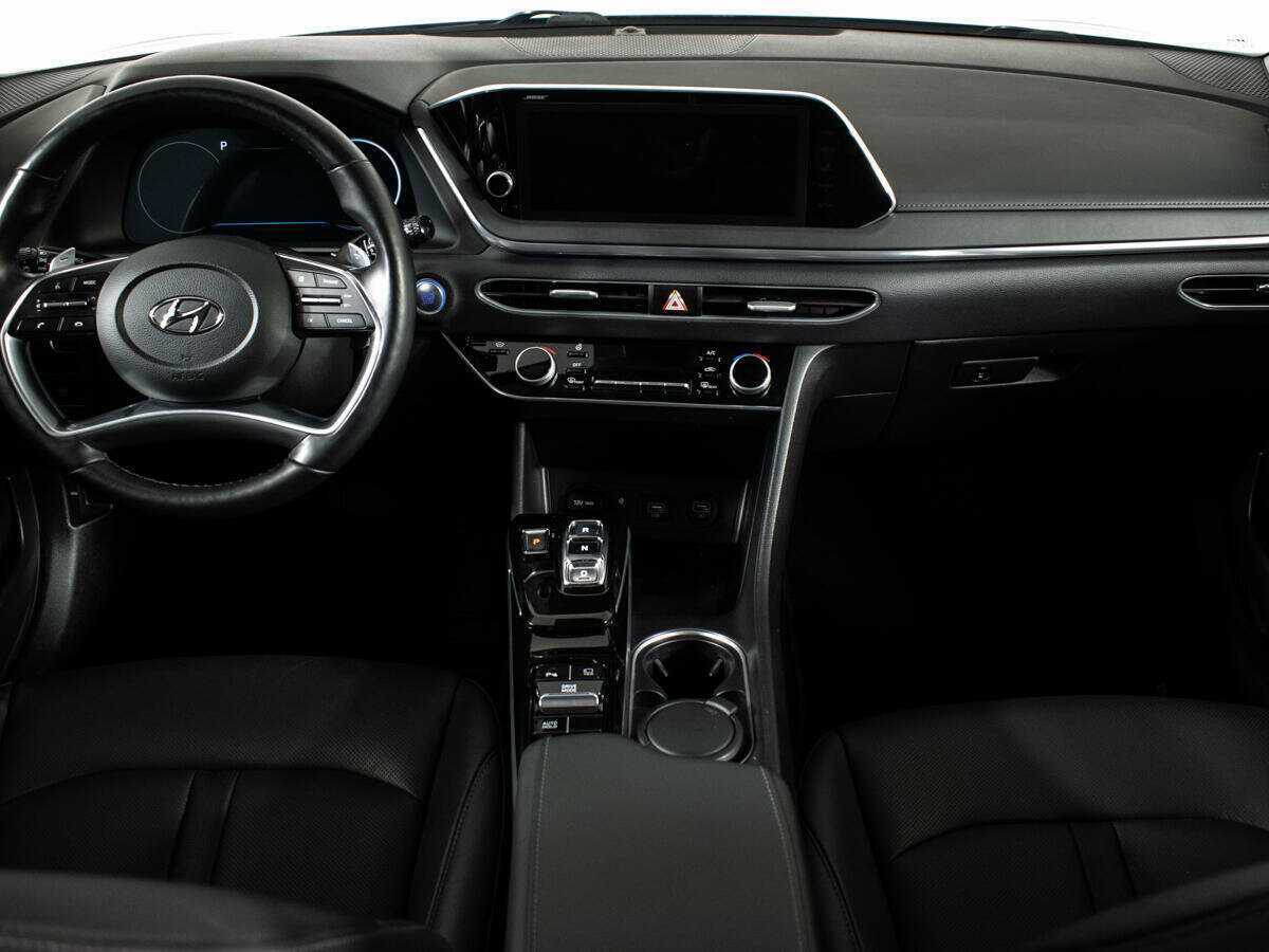 Купить Hyundai Sonata с пробегом. Фото: #11