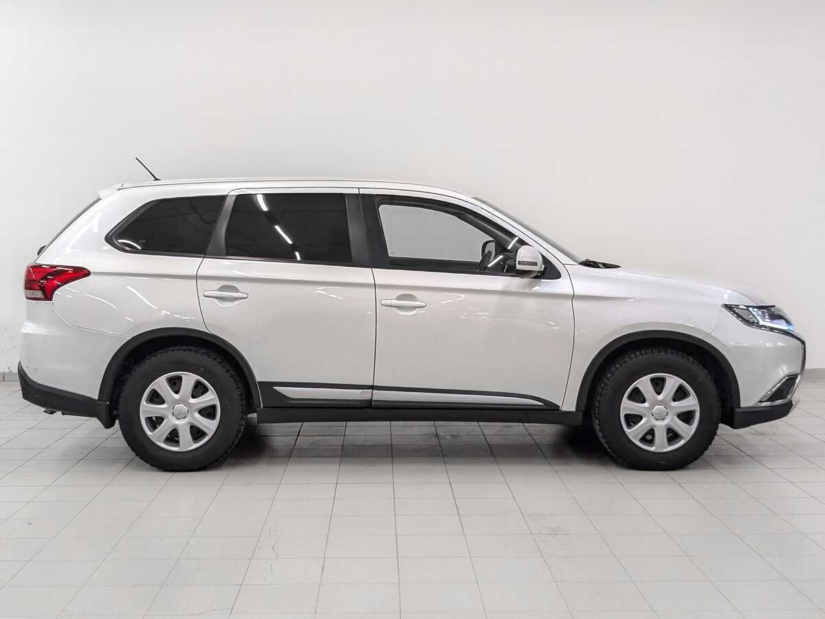 Купить Mitsubishi Outlander с пробегом. Фото: #3