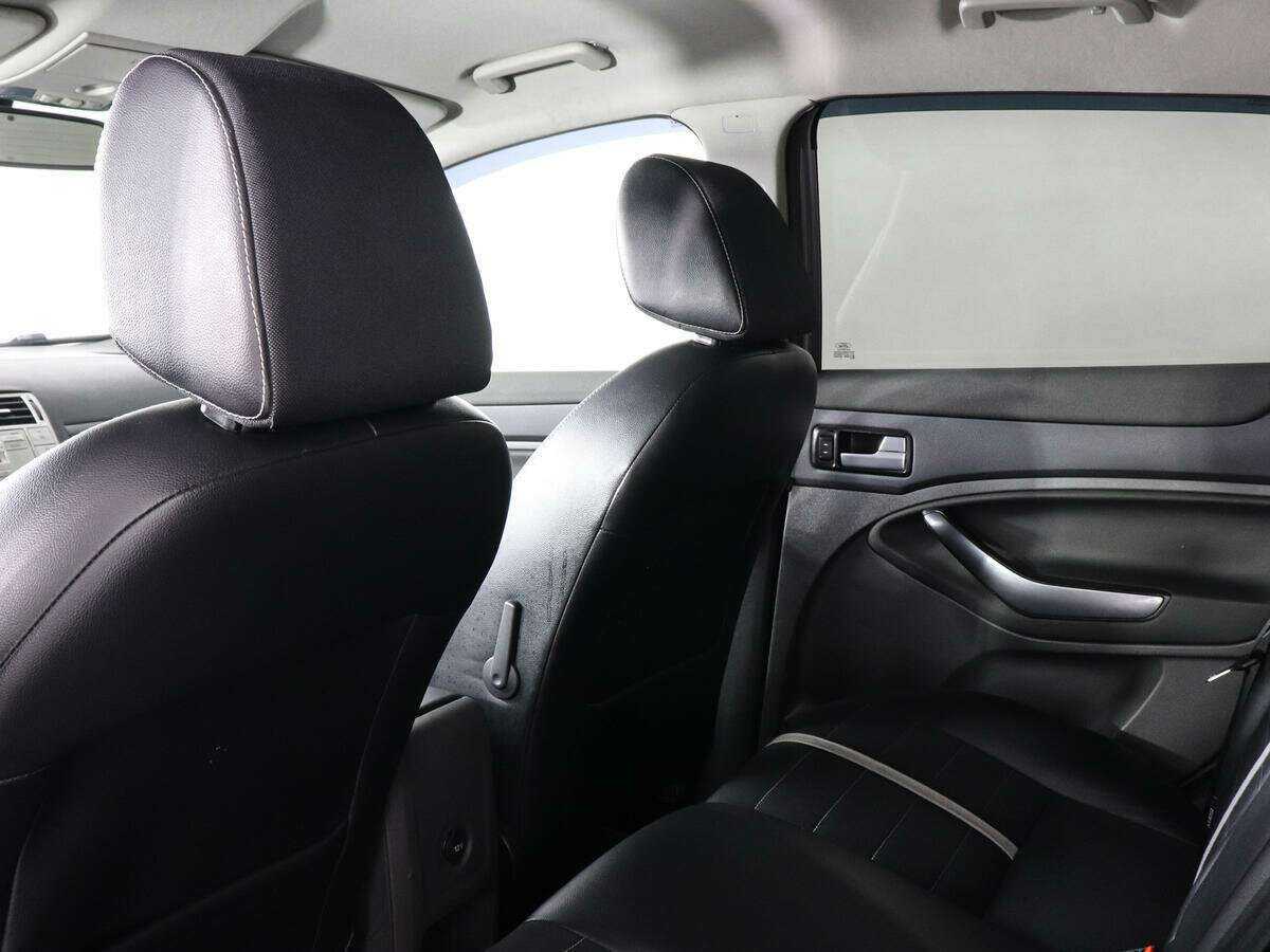 Купить Ford Kuga с пробегом. Фото: #10