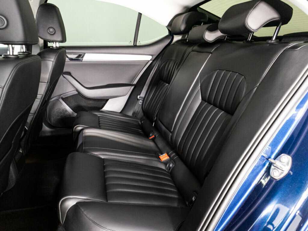 Купить Skoda Superb с пробегом. Фото: #9