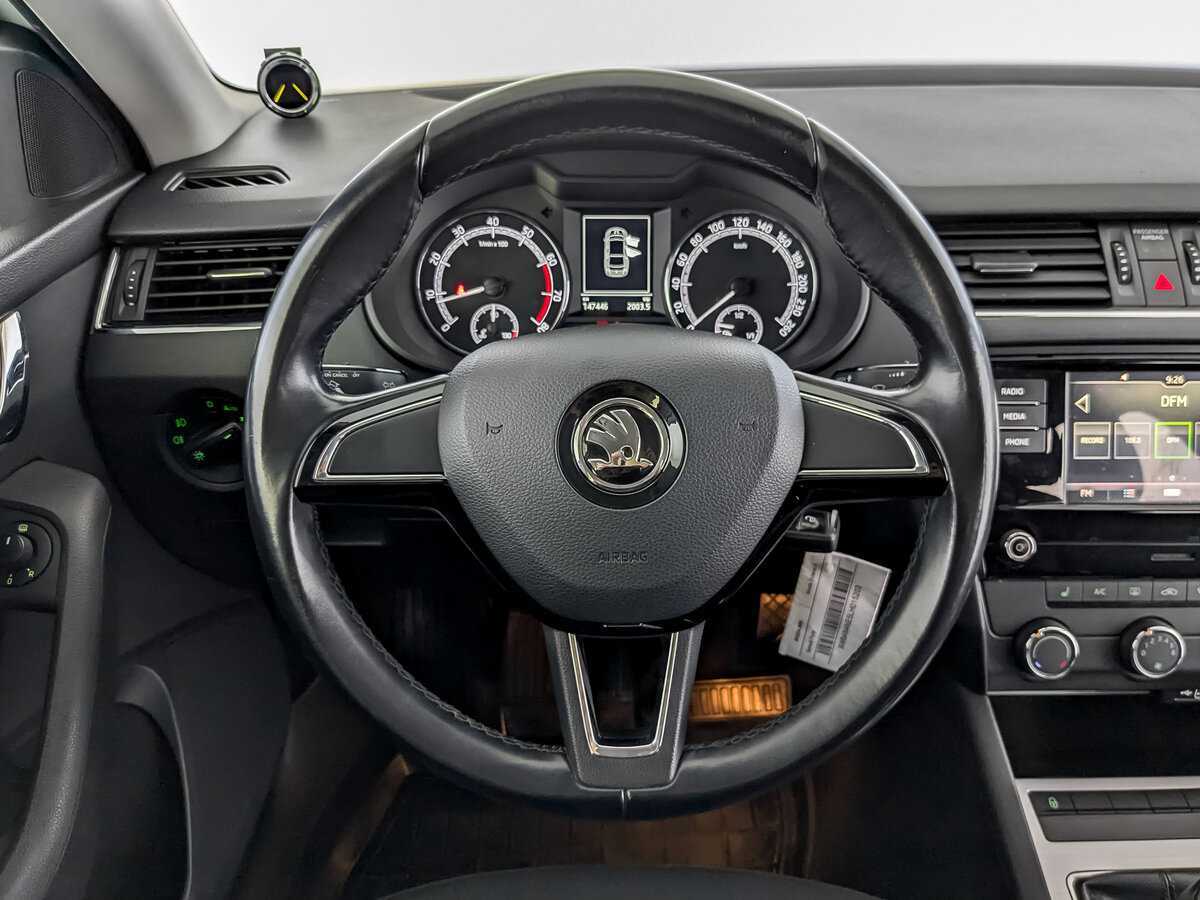 Купить Skoda Octavia с пробегом. Фото: #19