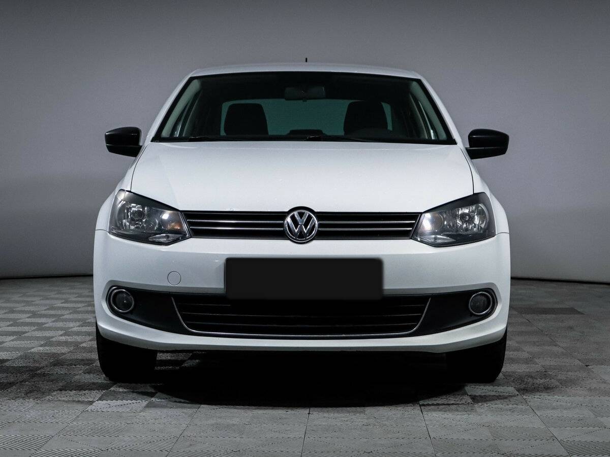 Купить Volkswagen Polo с пробегом. Фото: #1