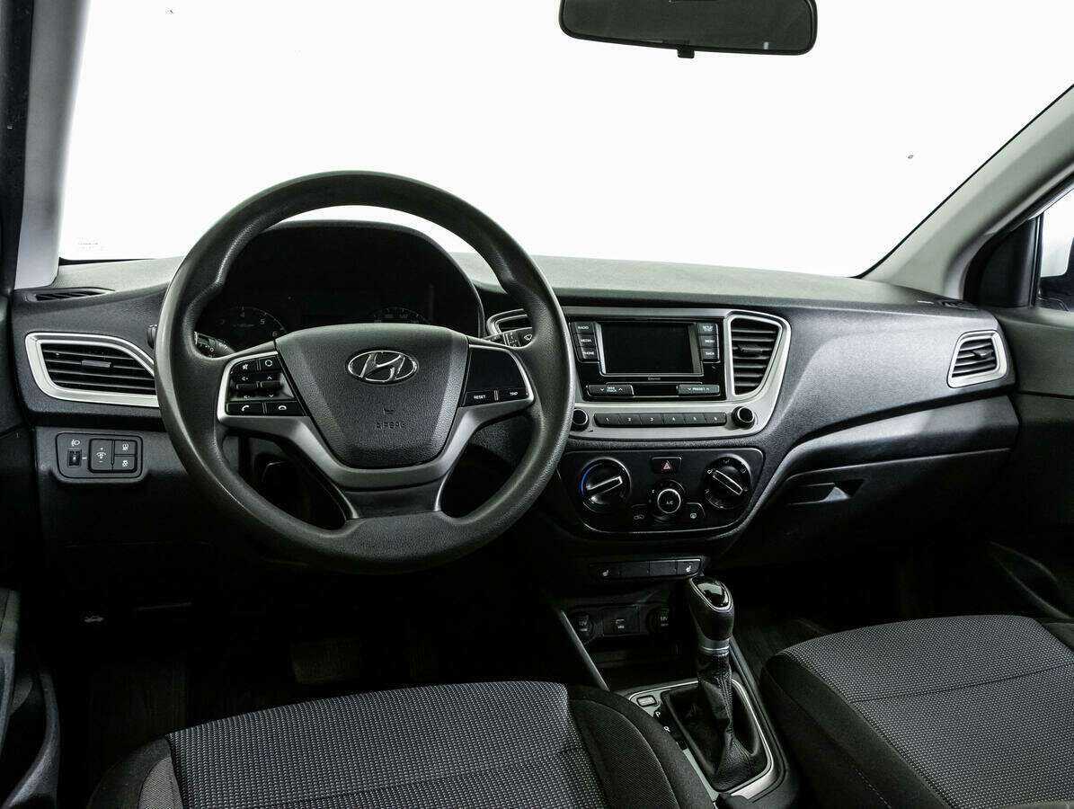 Купить Hyundai Solaris с пробегом. Фото: #9