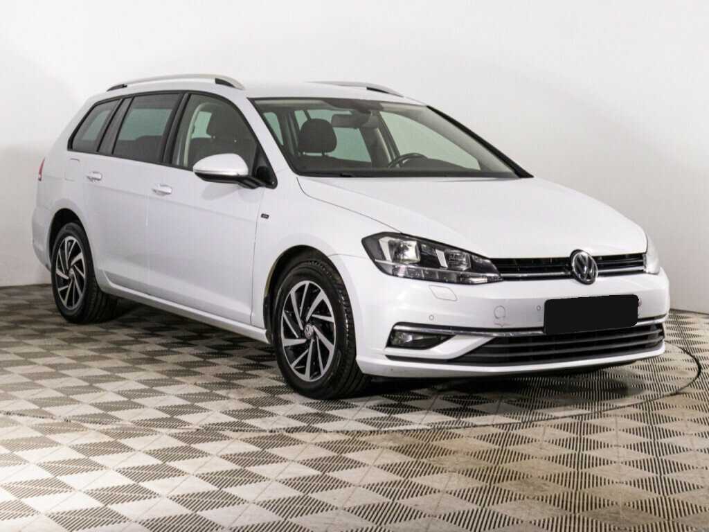 Купить Volkswagen Golf с пробегом. Фото: #2