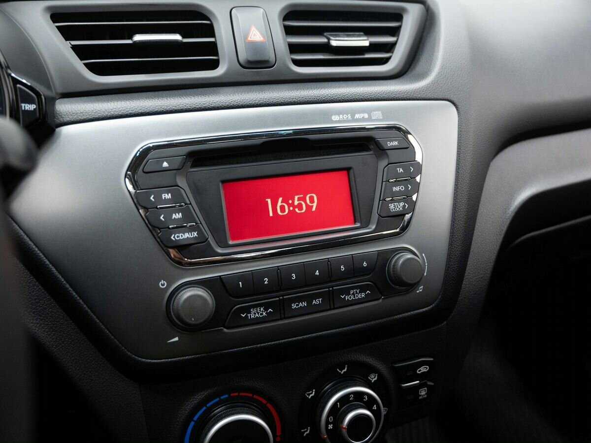 Купить Kia Rio с пробегом. Фото: #17