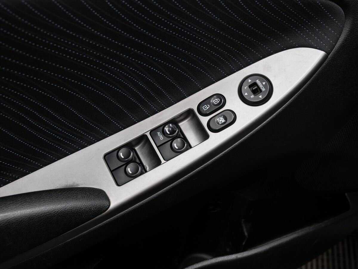 Купить Hyundai Solaris с пробегом. Фото: #15
